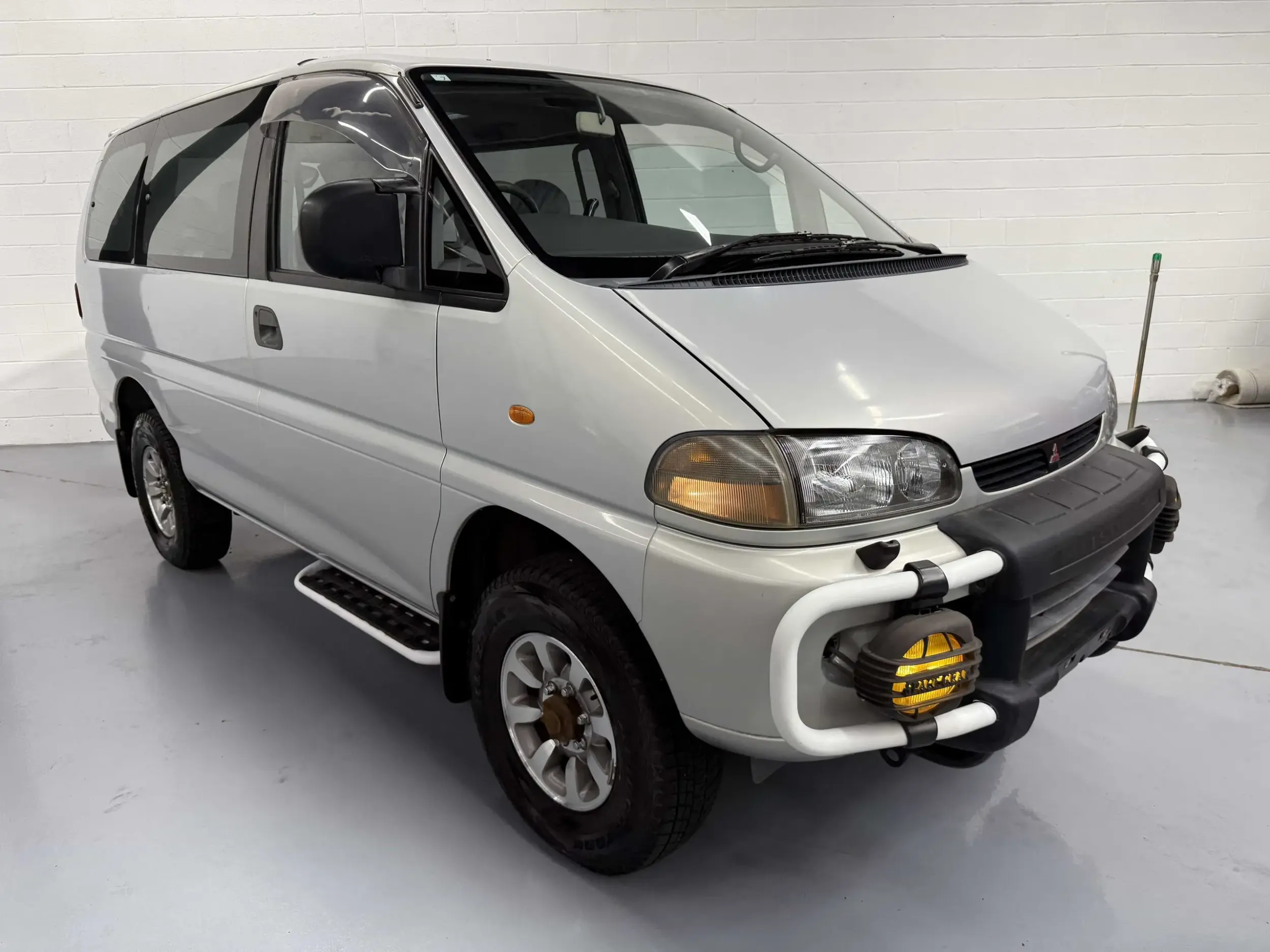 1996 Mitsubishi Delica Space Gear