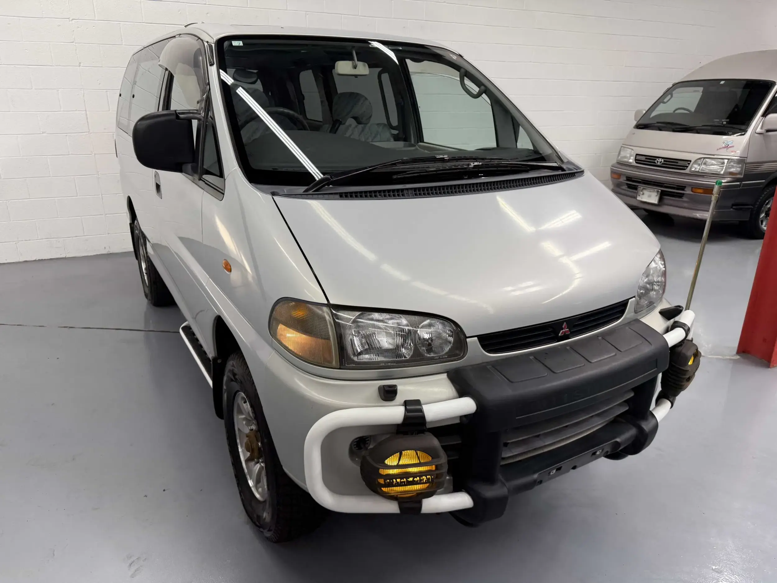 1996 Mitsubishi Delica Space Gear