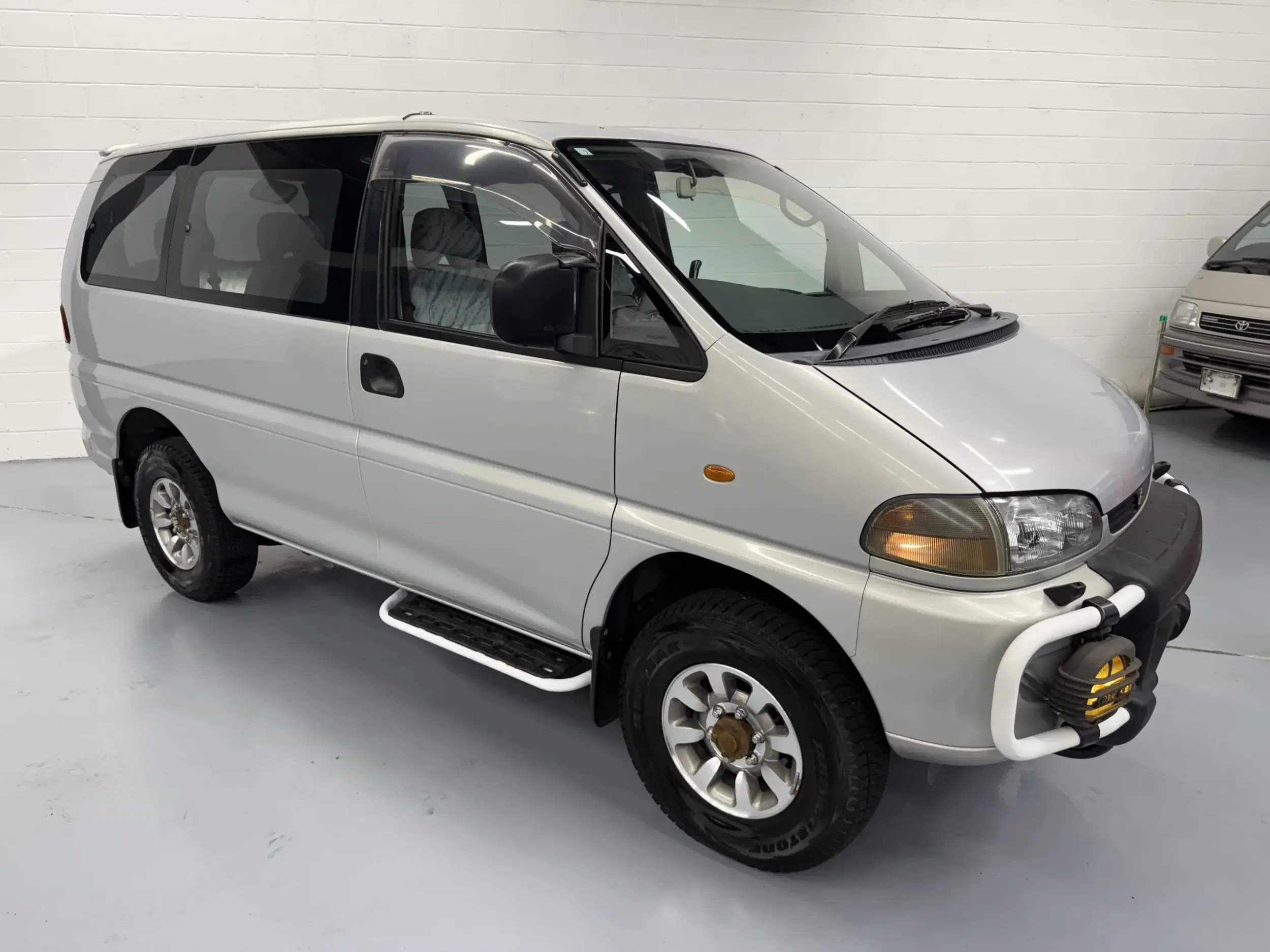 1996 Mitsubishi Delica Space Gear - 5