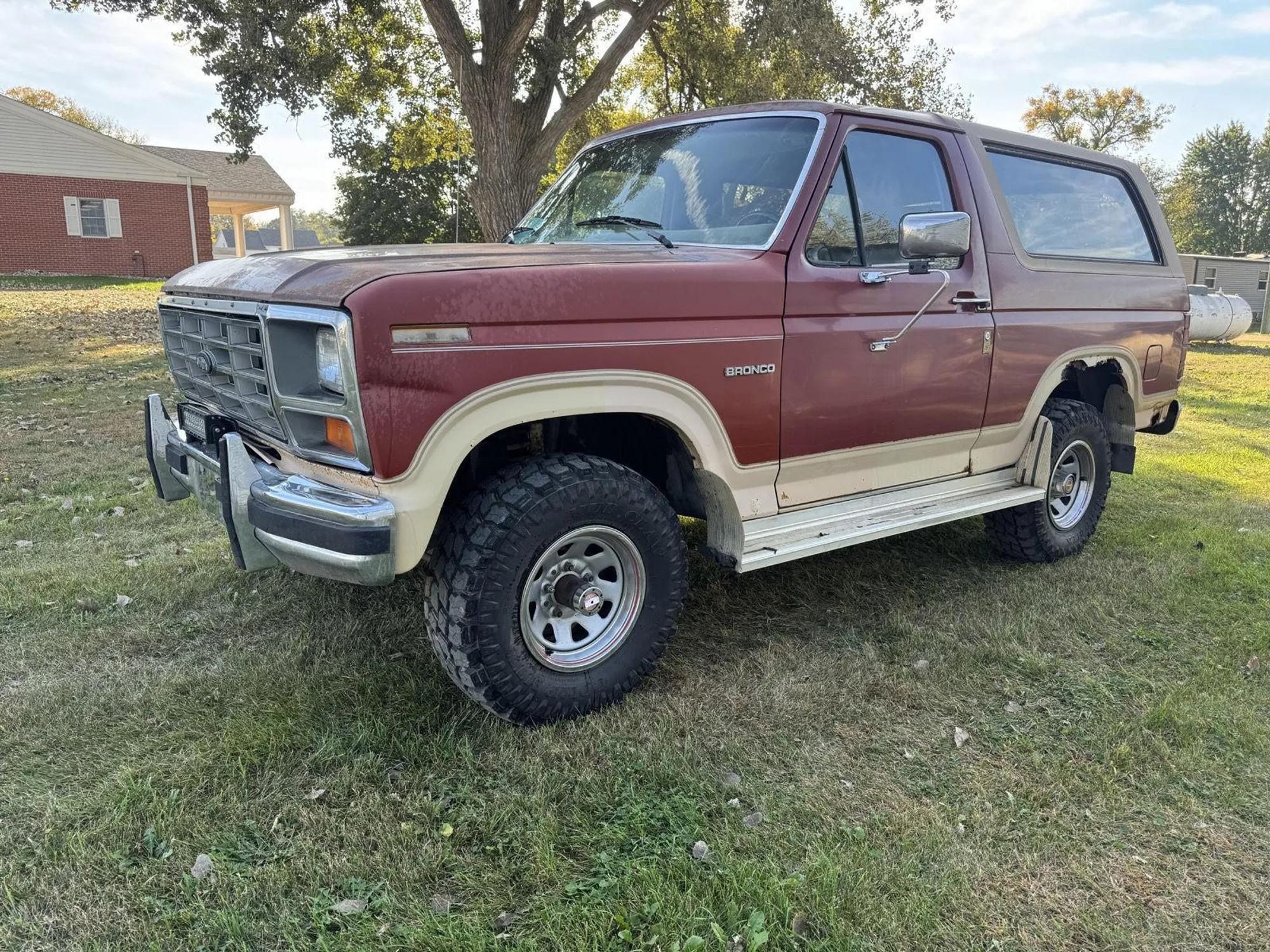 1986 Ford Bronco Eddie Bauer - 4