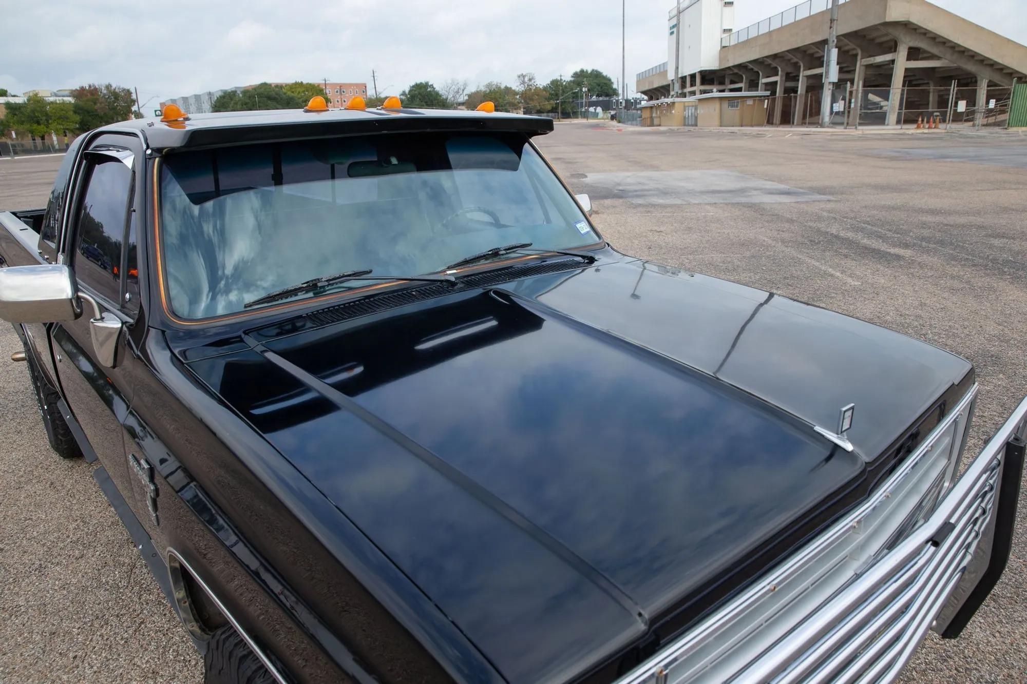 6.2L Detroit Diesel-Powered 1986 Chevrolet K20 Silverado Long Bed Pickup