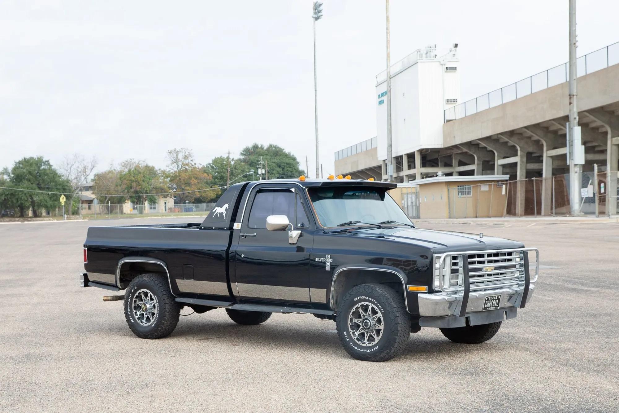 6.2L Detroit Diesel-Powered 1986 Chevrolet K20 Silverado Long Bed Pickup - 2