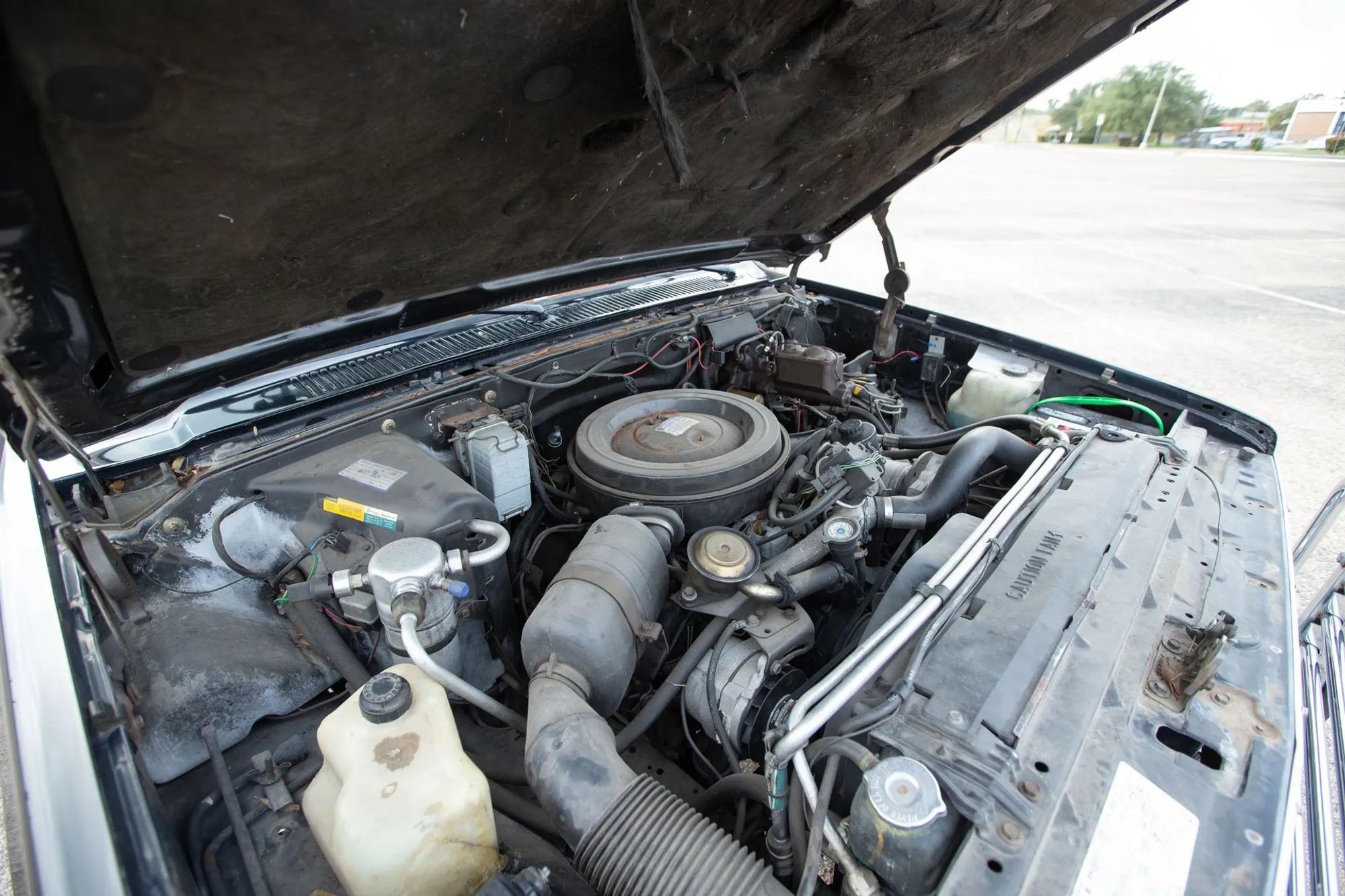 6.2L Detroit Diesel-Powered 1986 Chevrolet K20 Silverado Long Bed Pickup