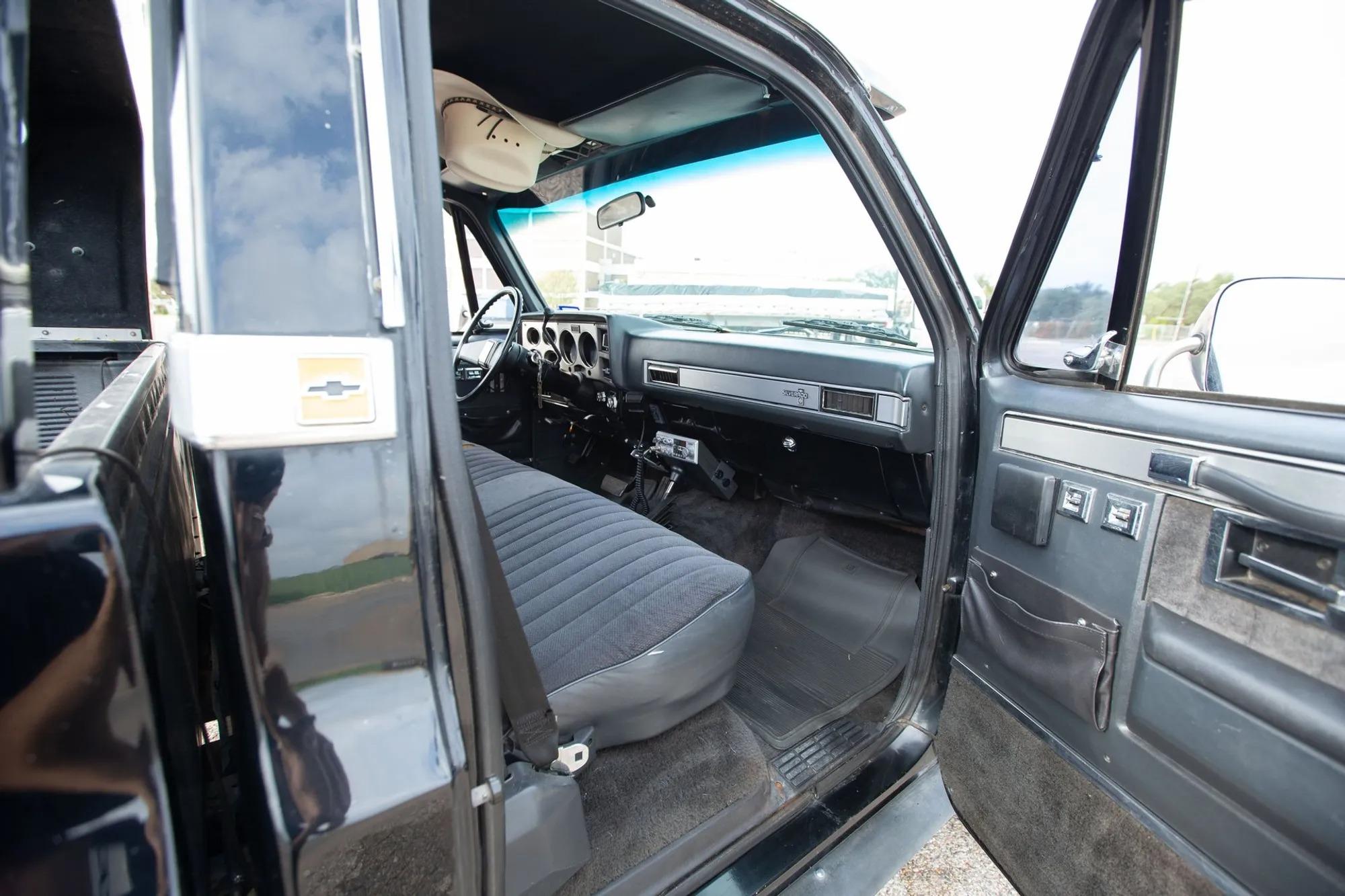 6.2L Detroit Diesel-Powered 1986 Chevrolet K20 Silverado Long Bed Pickup