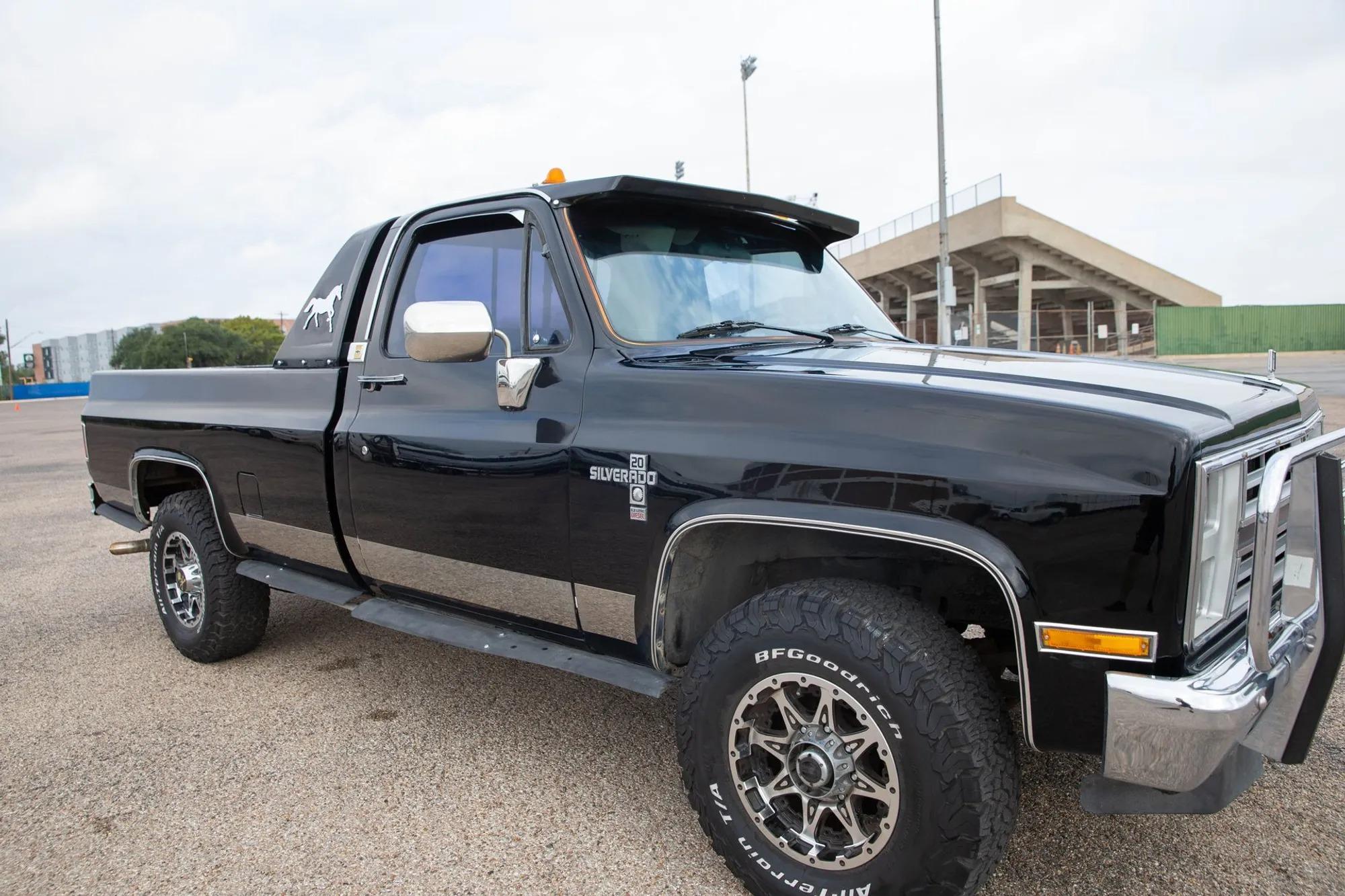 6.2L Detroit Diesel-Powered 1986 Chevrolet K20 Silverado Long Bed Pickup