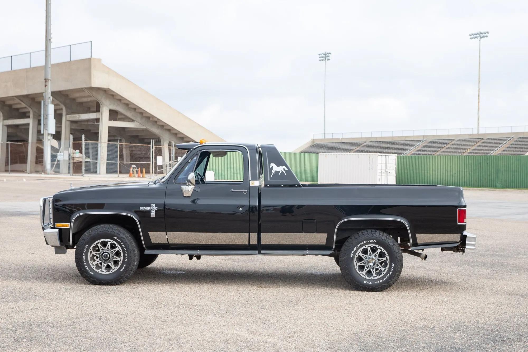 6.2L Detroit Diesel-Powered 1986 Chevrolet K20 Silverado Long Bed Pickup