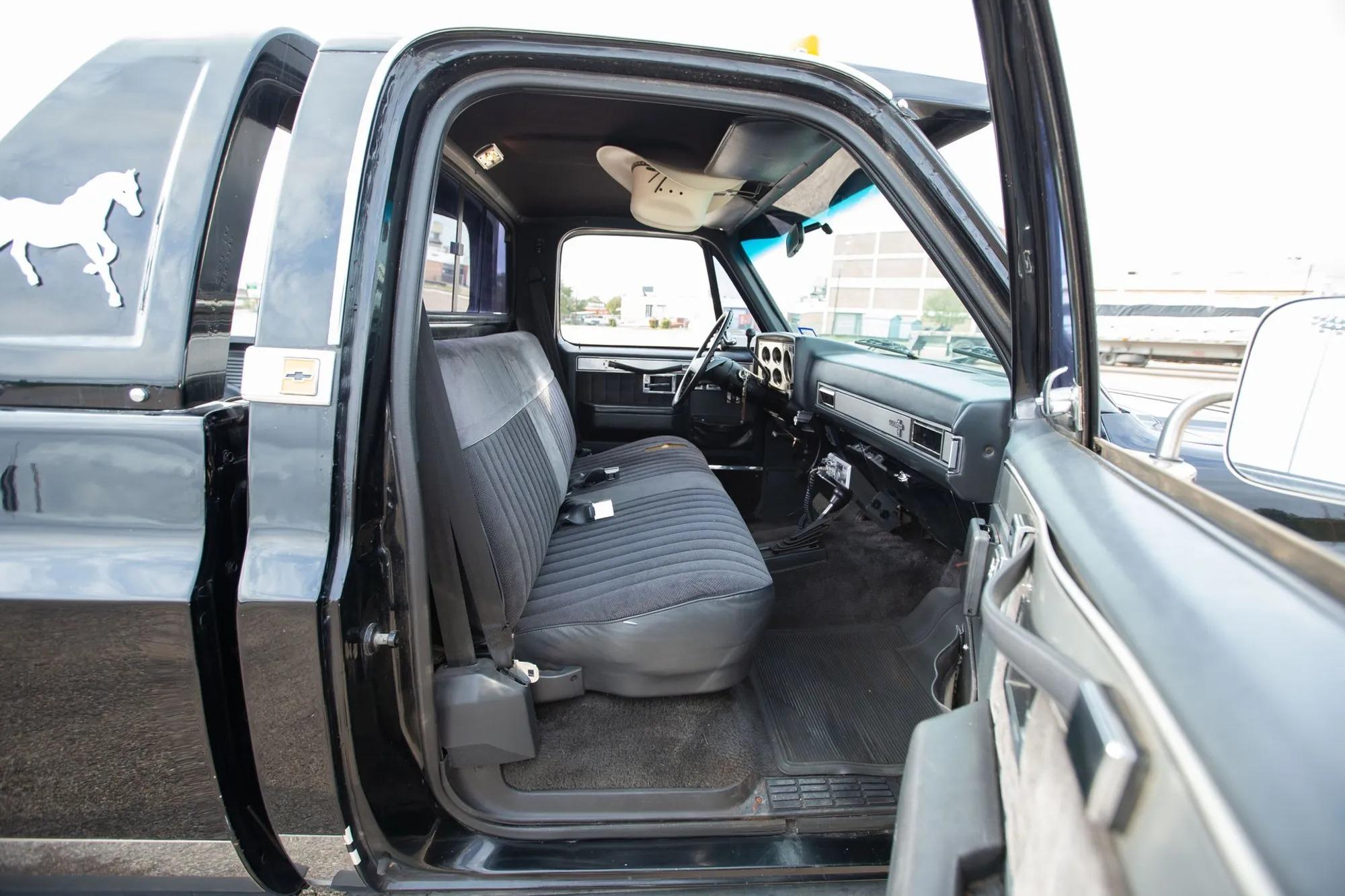 6.2L Detroit Diesel-Powered 1986 Chevrolet K20 Silverado Long Bed Pickup