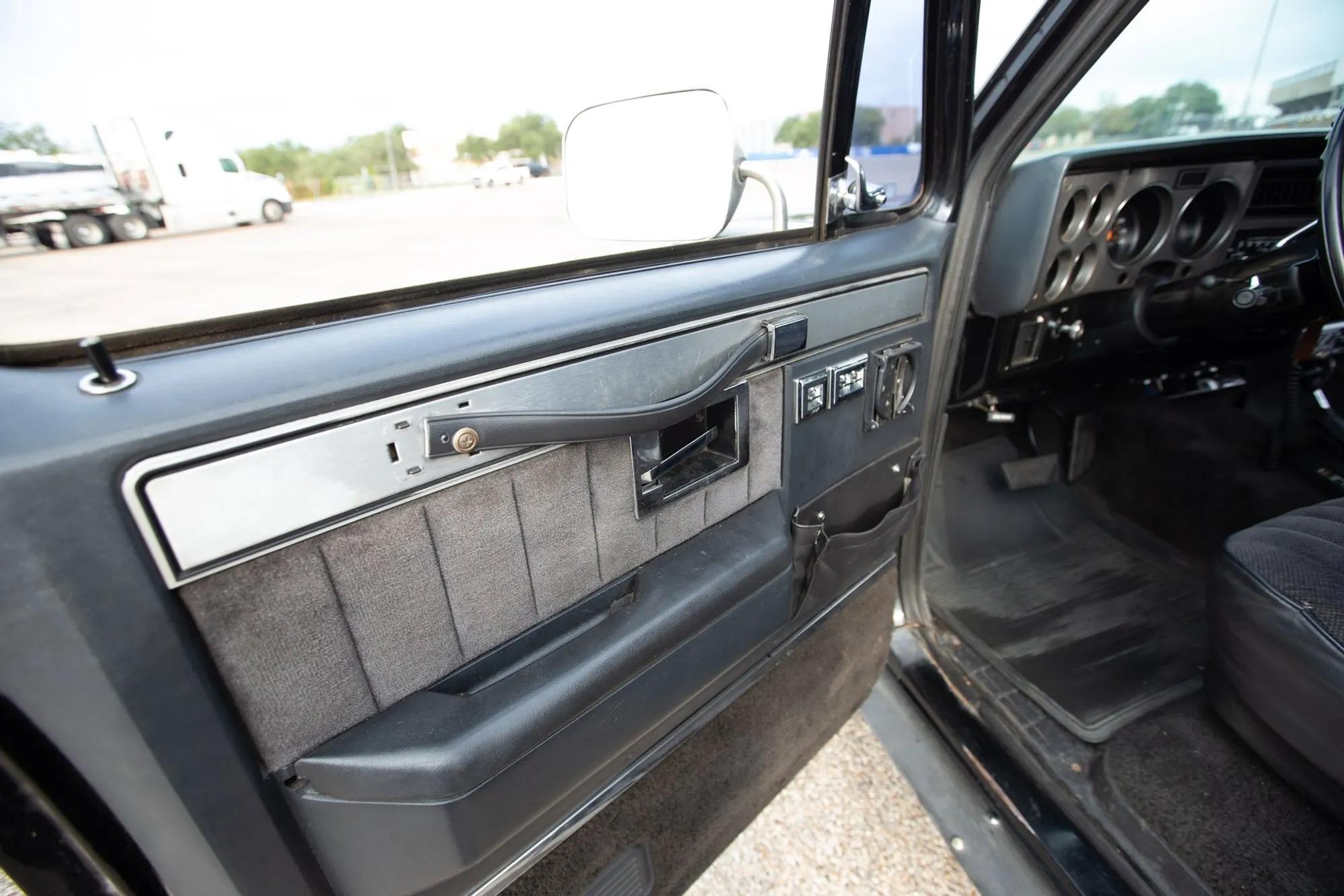 6.2L Detroit Diesel-Powered 1986 Chevrolet K20 Silverado Long Bed Pickup