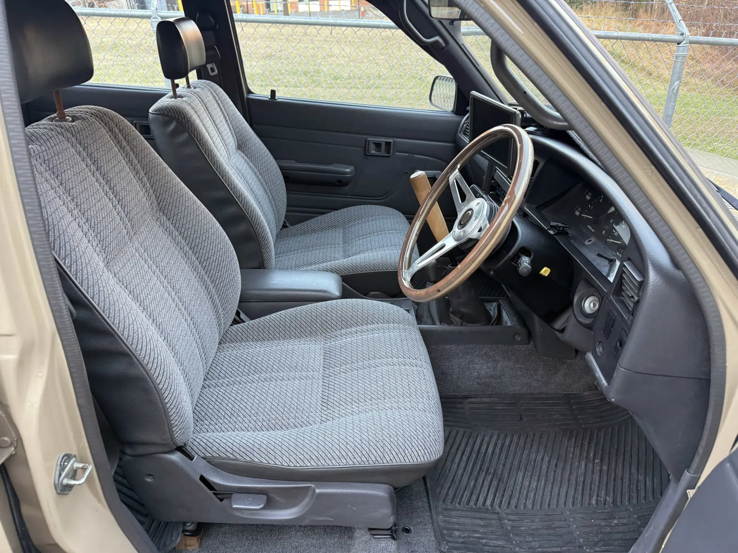 1991 Toyota Hilux LN107