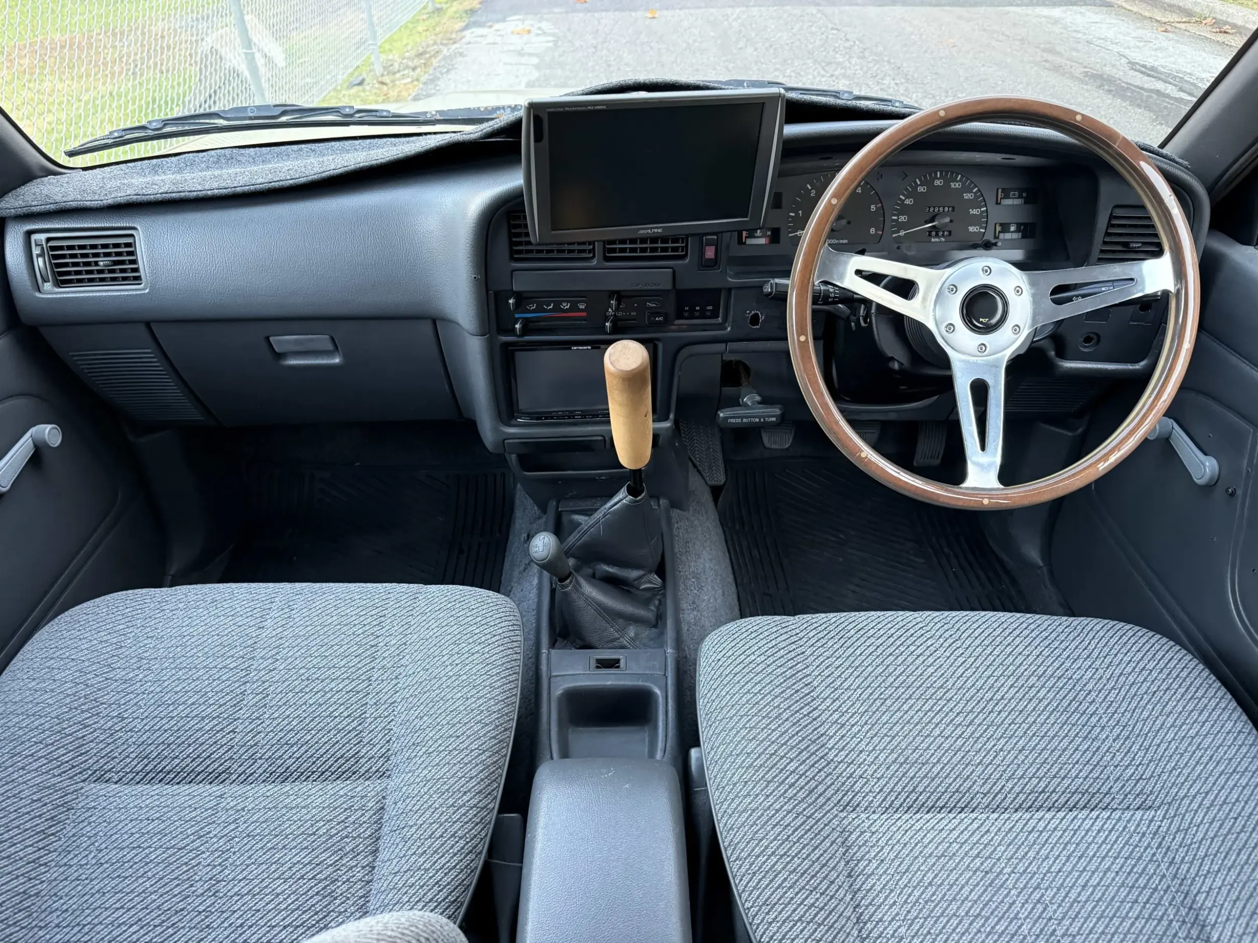 1991 Toyota Hilux LN107