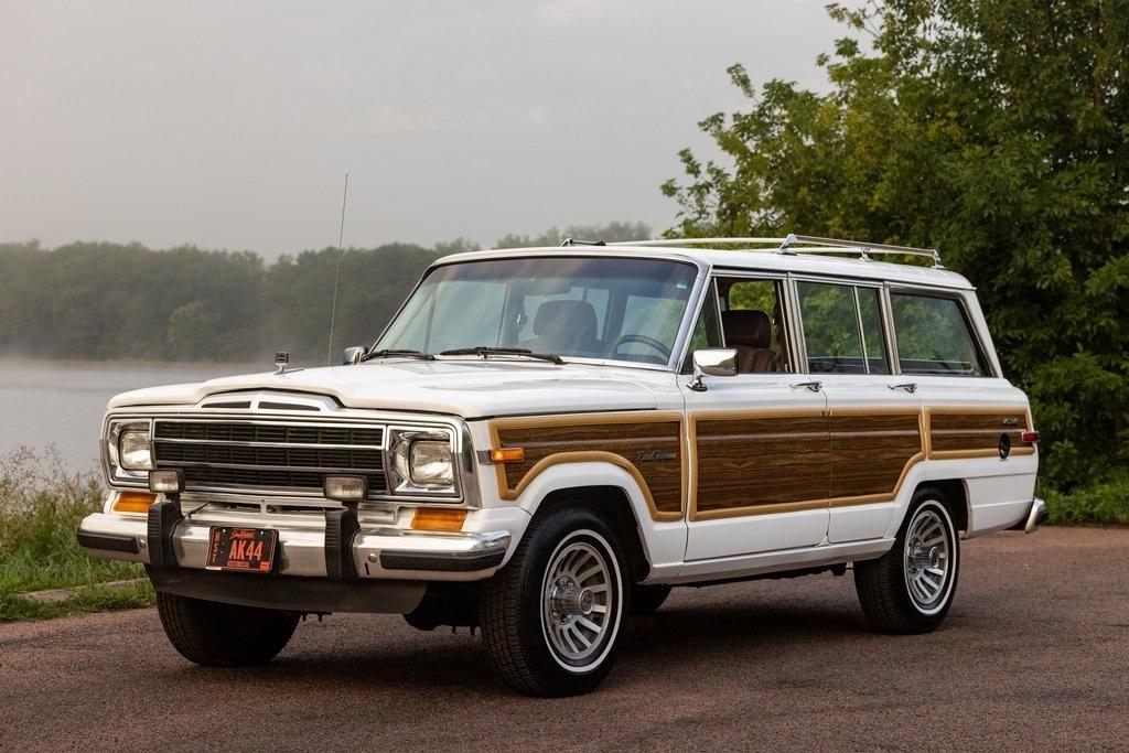 1989 Jeep Grand Wagoneer