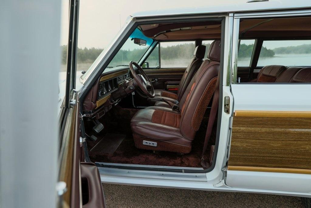 1989 Jeep Grand Wagoneer
