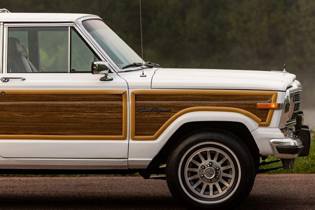 1989 Jeep Grand Wagoneer