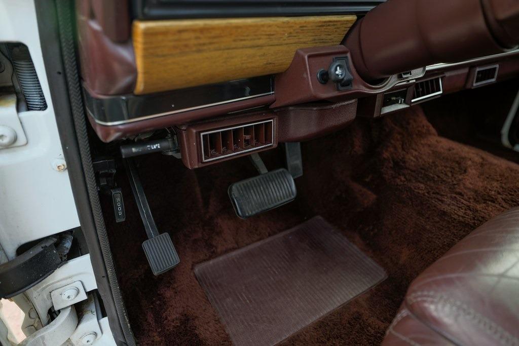 1989 Jeep Grand Wagoneer