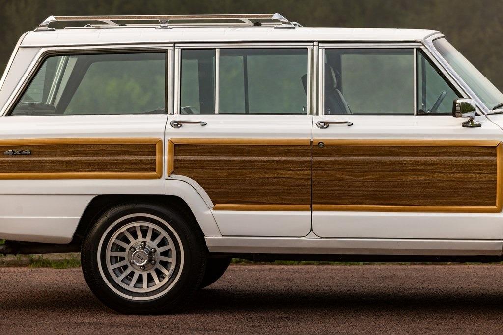1989 Jeep Grand Wagoneer