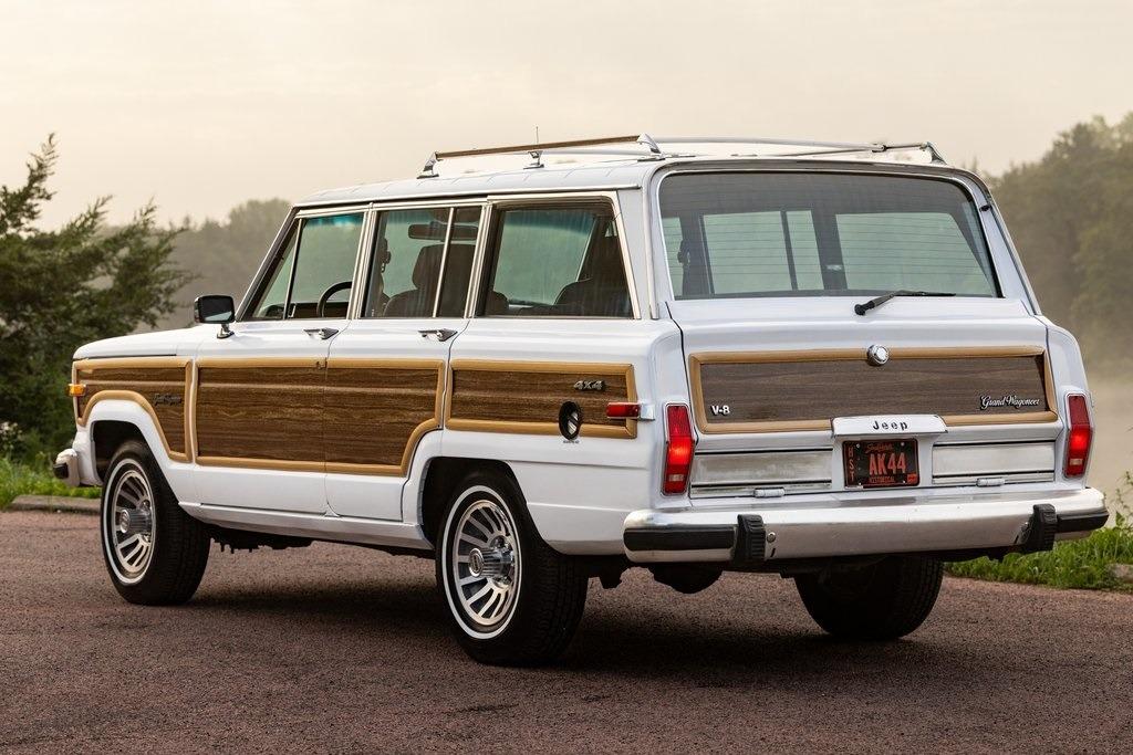 1989 Jeep Grand Wagoneer