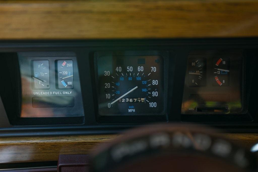 1989 Jeep Grand Wagoneer