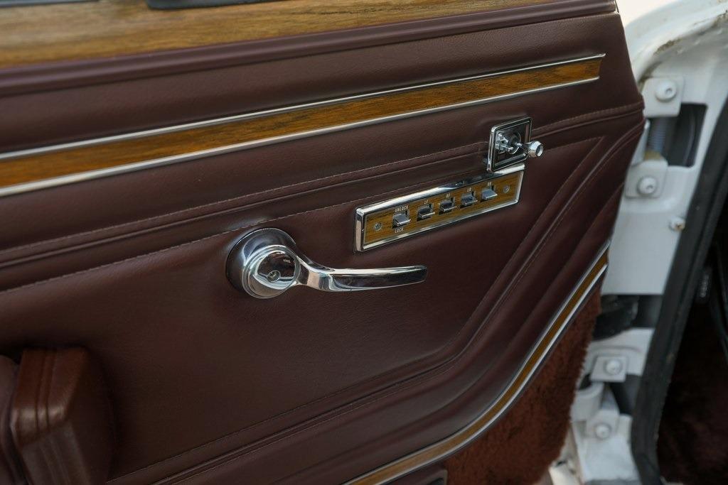 1989 Jeep Grand Wagoneer