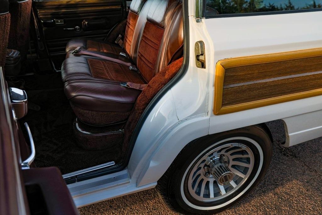 1989 Jeep Grand Wagoneer
