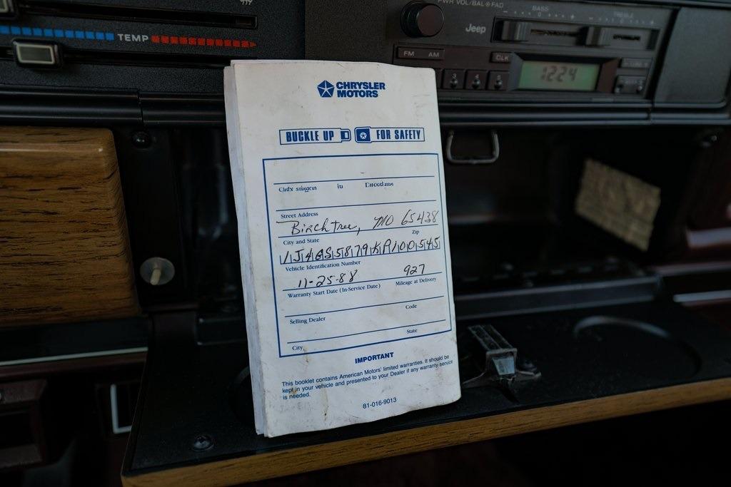 1989 Jeep Grand Wagoneer