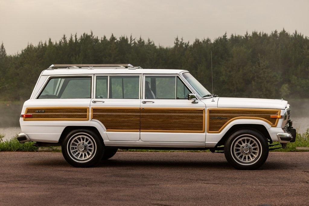 1989 Jeep Grand Wagoneer
