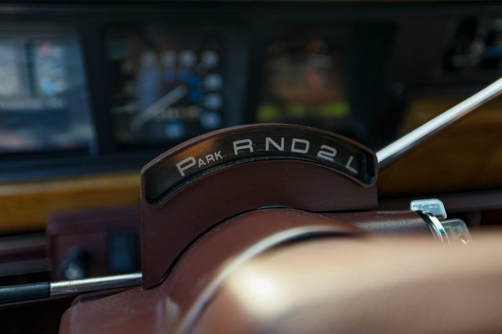 1989 Jeep Grand Wagoneer