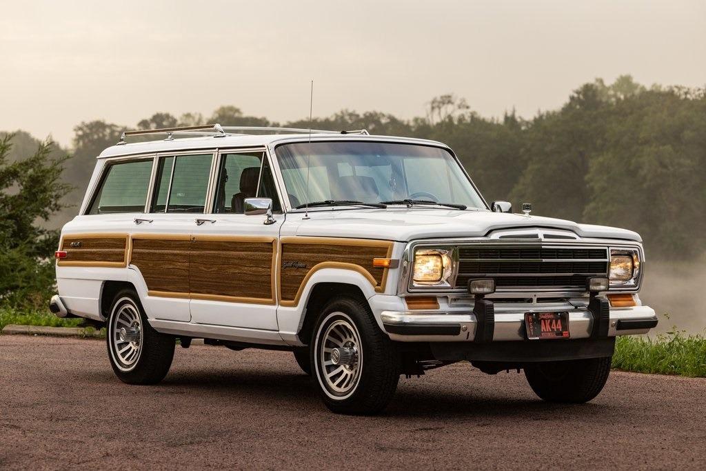1989 Jeep Grand Wagoneer