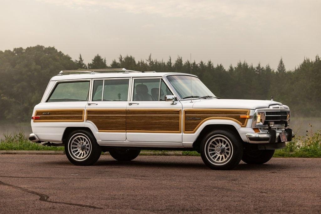 1989 Jeep Grand Wagoneer