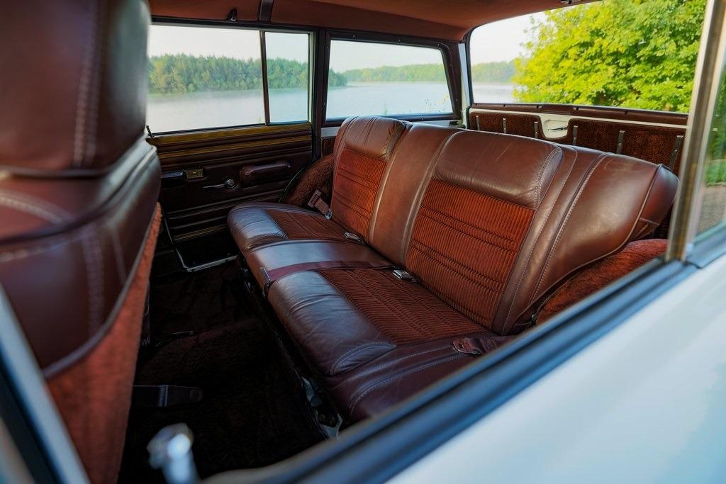 1989 Jeep Grand Wagoneer