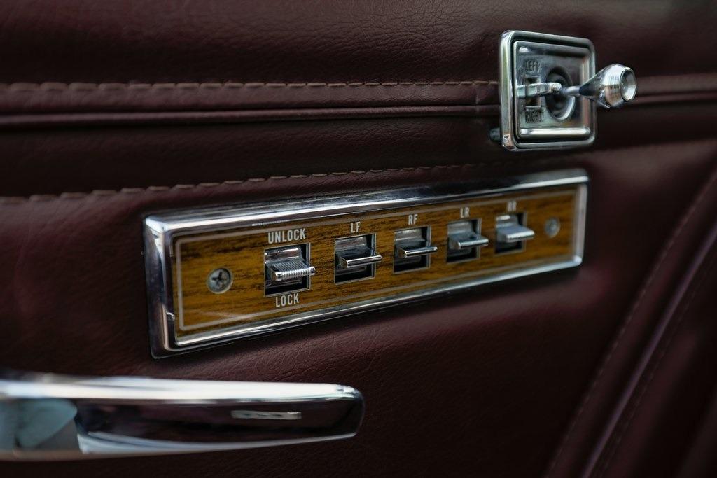 1989 Jeep Grand Wagoneer