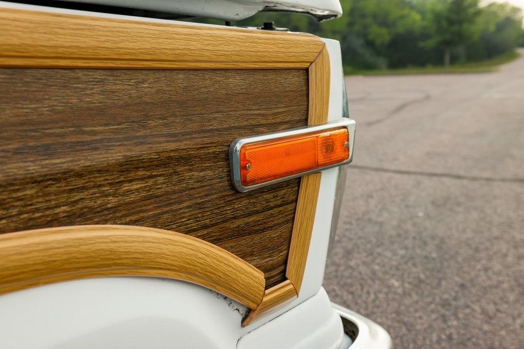 1989 Jeep Grand Wagoneer