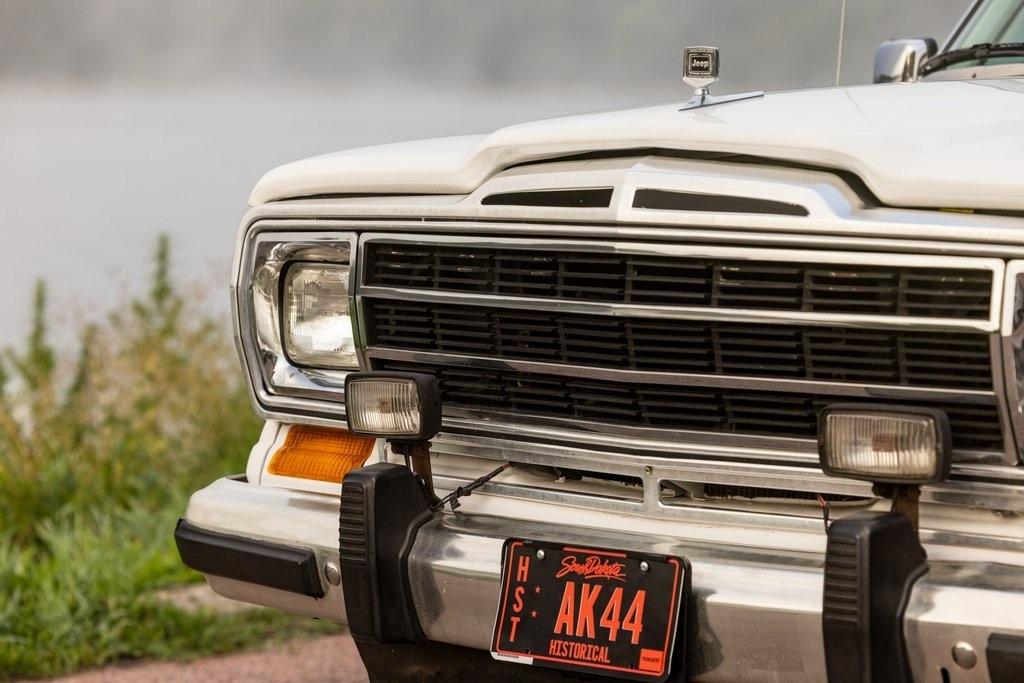 1989 Jeep Grand Wagoneer