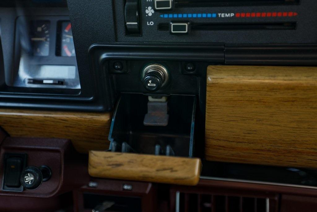 1989 Jeep Grand Wagoneer