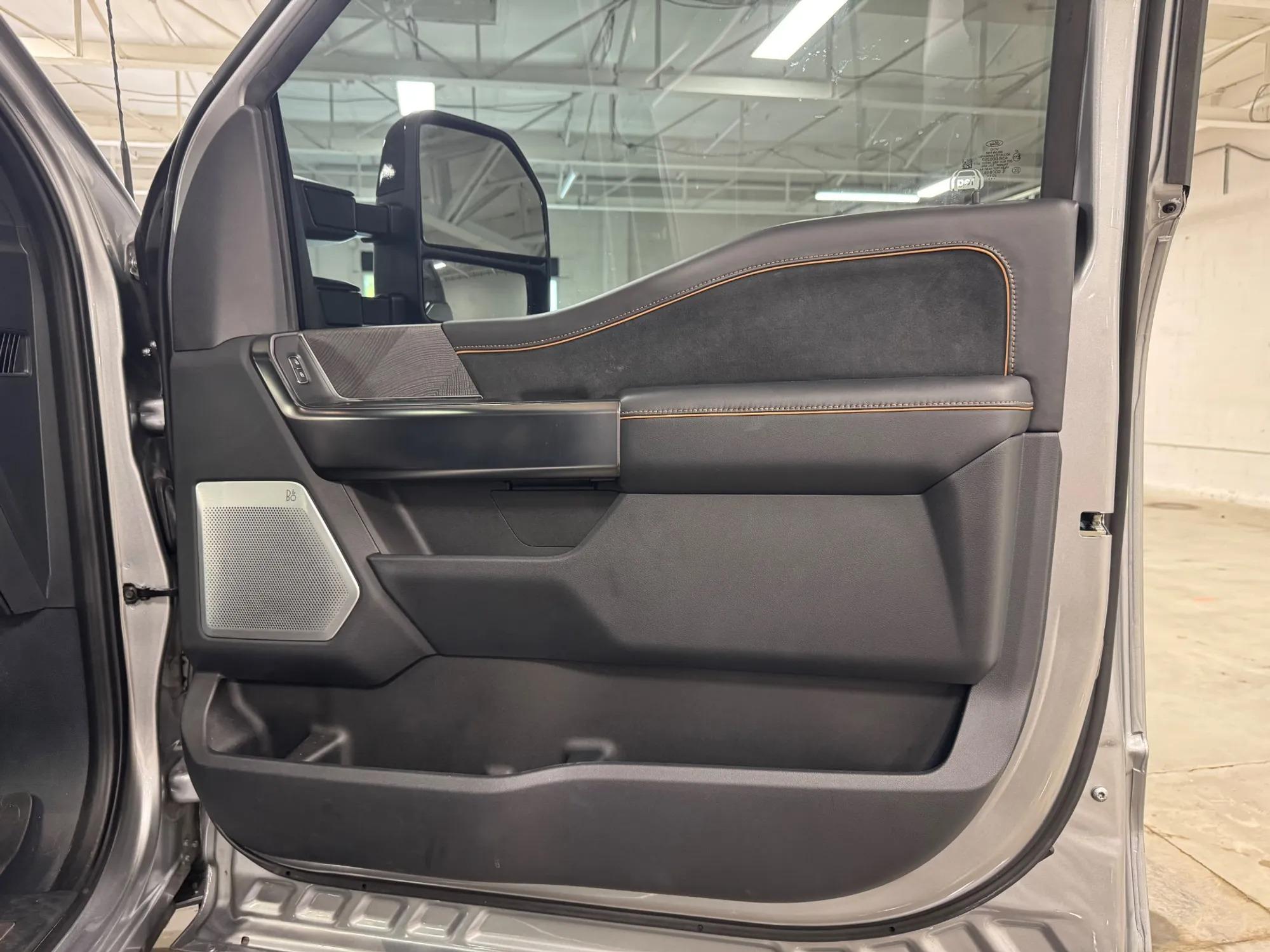 2024 Ford F-450 Super Duty Platinum