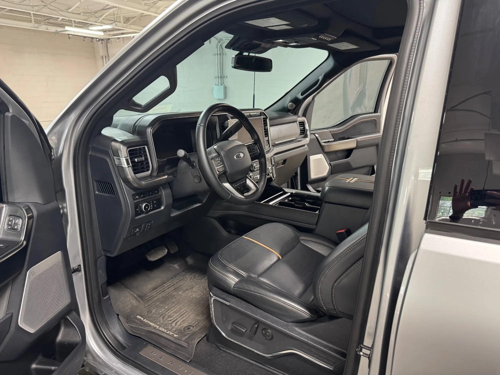 2024 Ford F-450 Super Duty Platinum