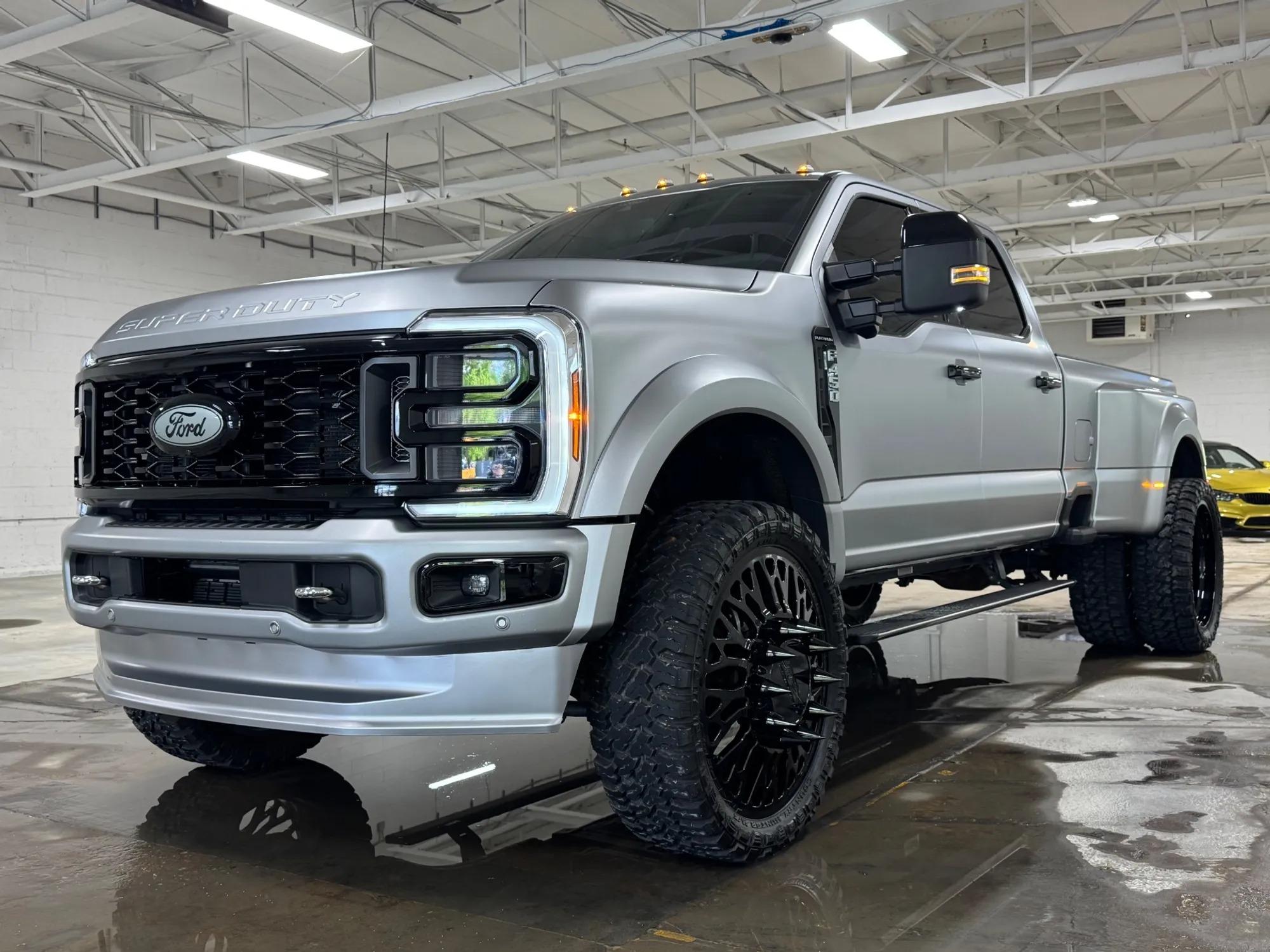 2024 Ford F-450 Super Duty Platinum