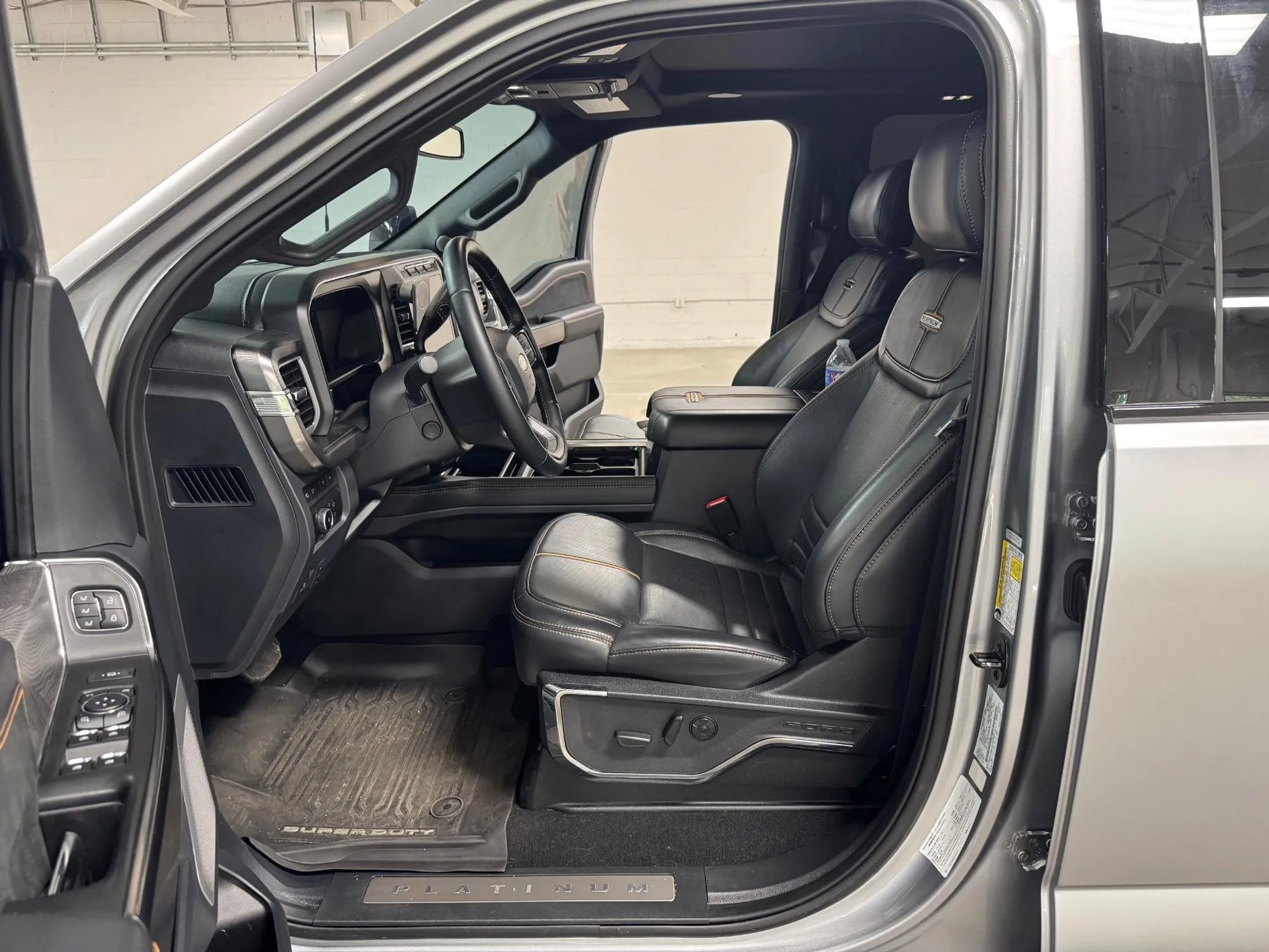 2024 Ford F-450 Super Duty Platinum