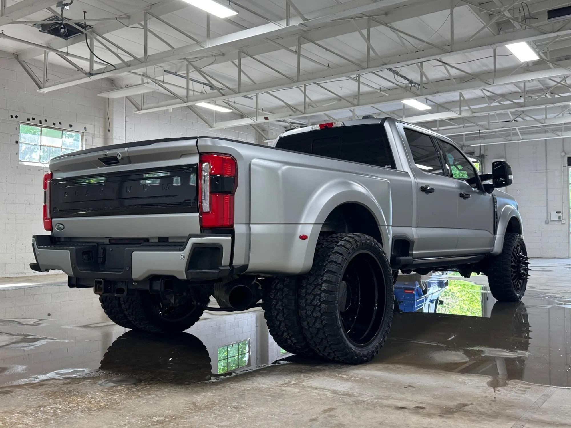 2024 Ford F-450 Super Duty Platinum