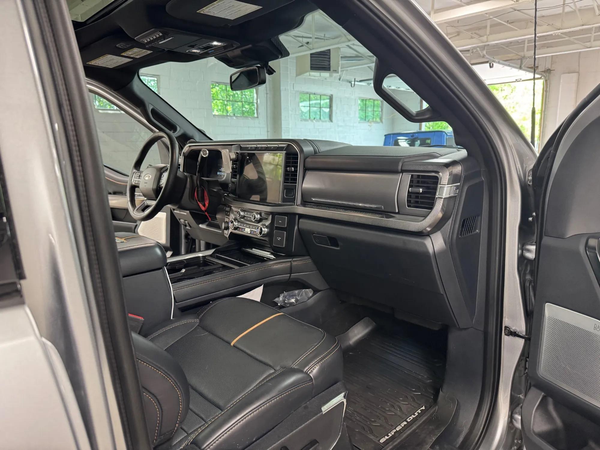 2024 Ford F-450 Super Duty Platinum