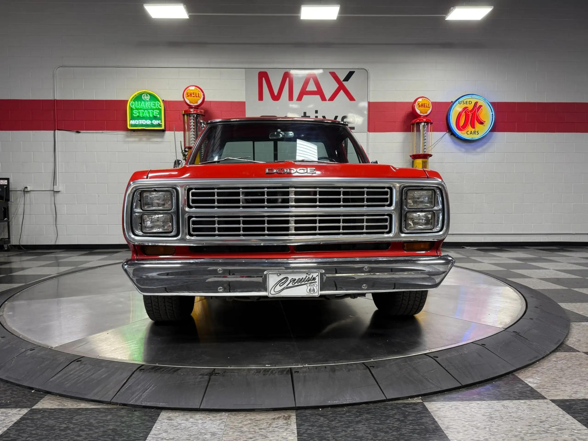 1979 Dodge D150 Li'l Red Express - 4