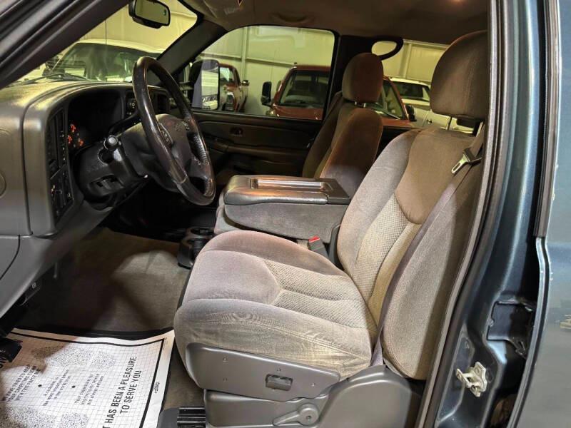 LBZ-Powered 2006 Chevrolet Silverado 3500