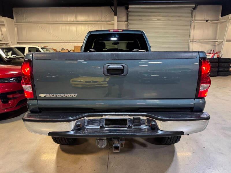 LBZ-Powered 2006 Chevrolet Silverado 3500