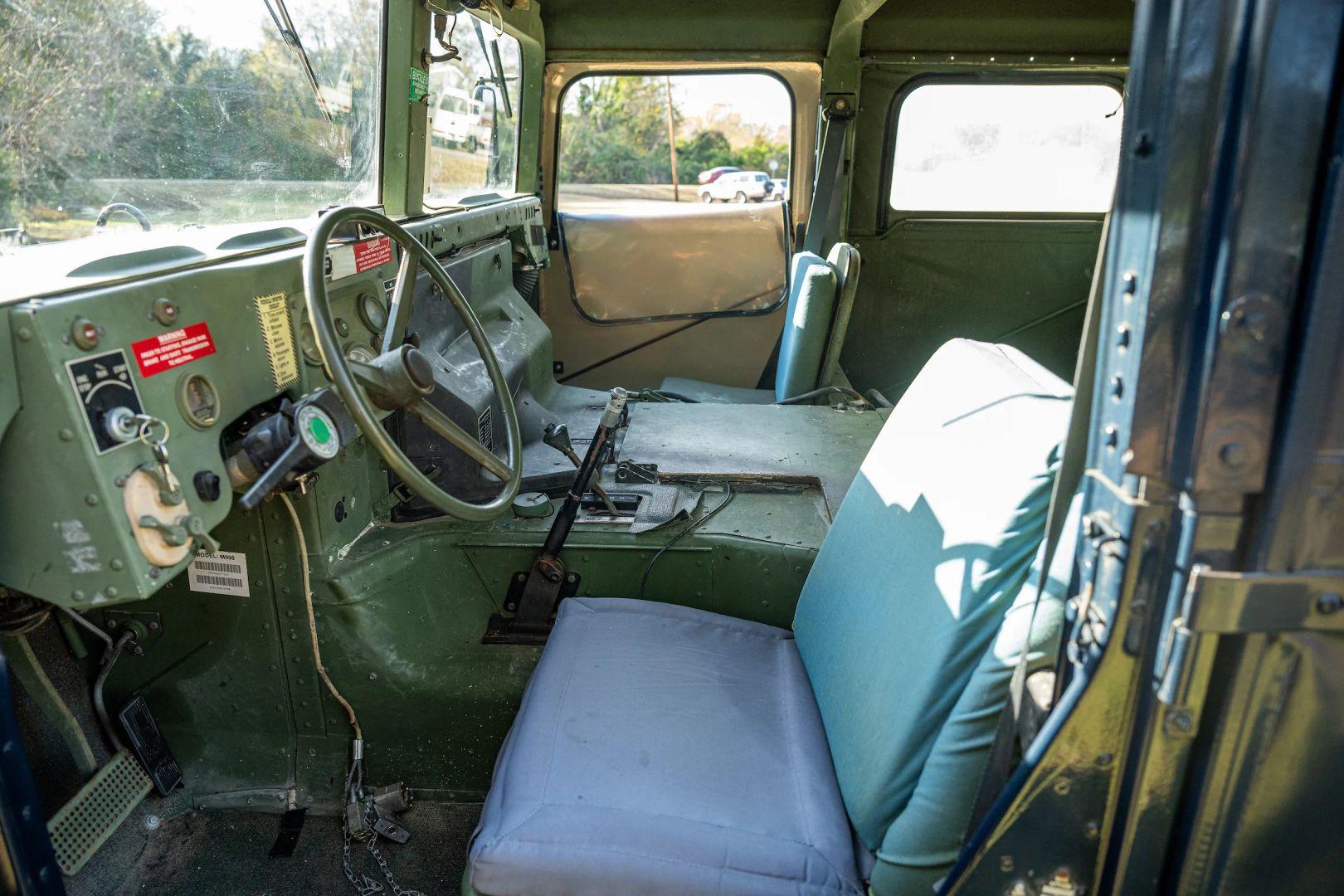 1990 AM General M998 HMMWV