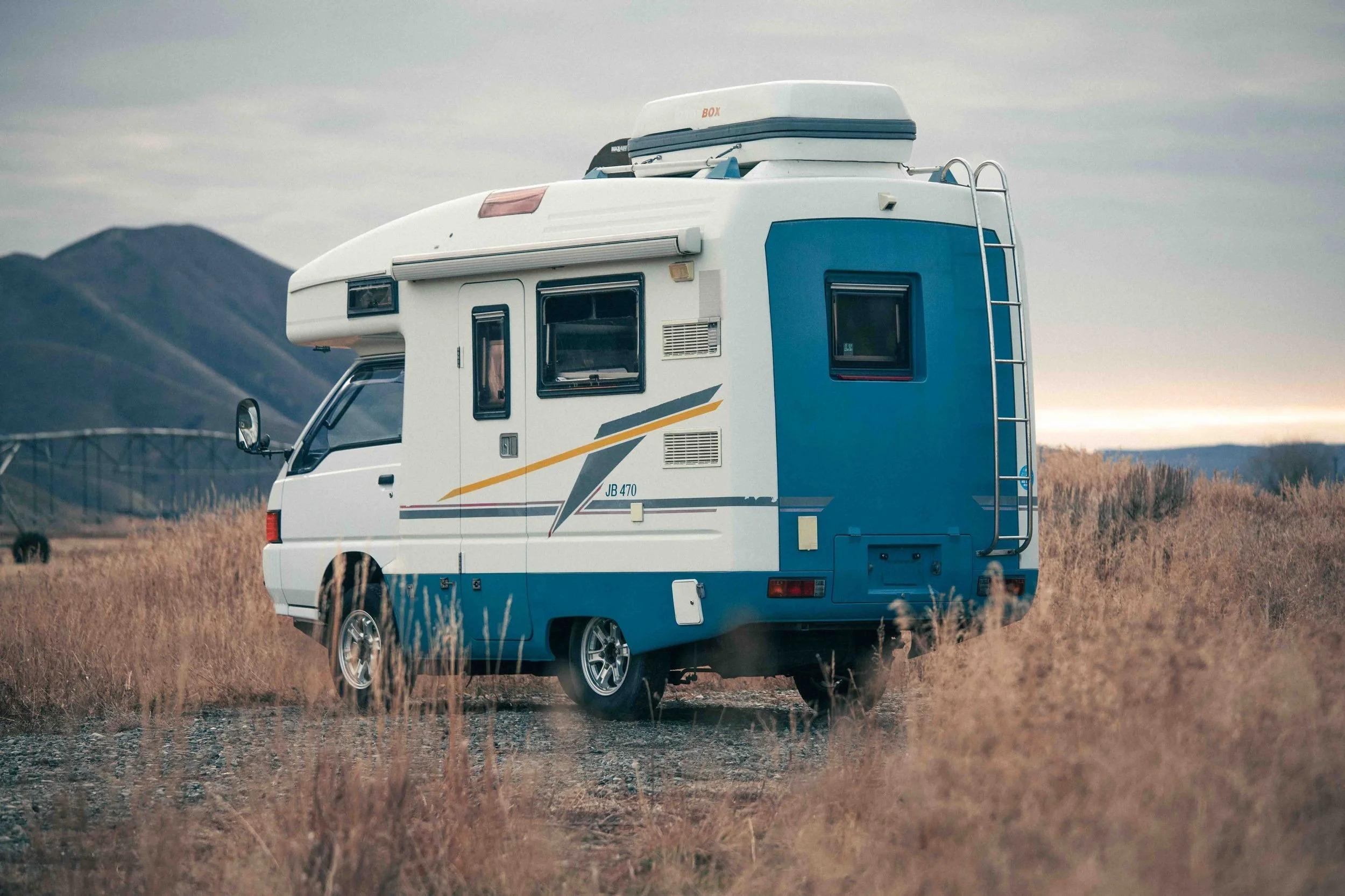 1996 Mitsubishi Delica JB470 Camper Van - 3