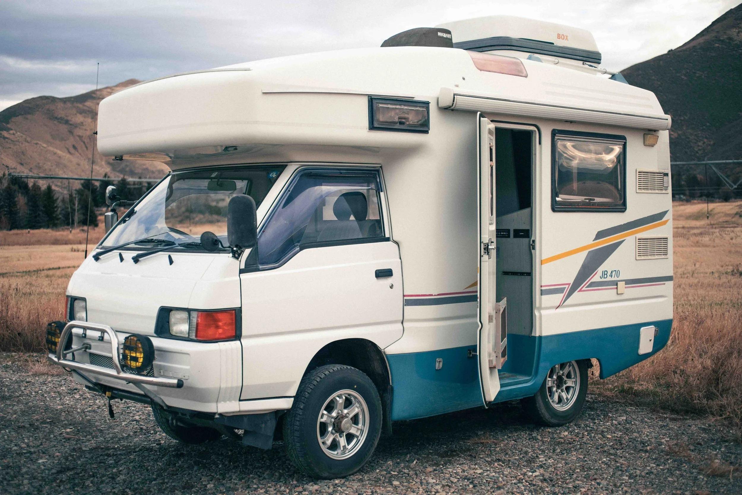 1996 Mitsubishi Delica JB470 Camper Van
