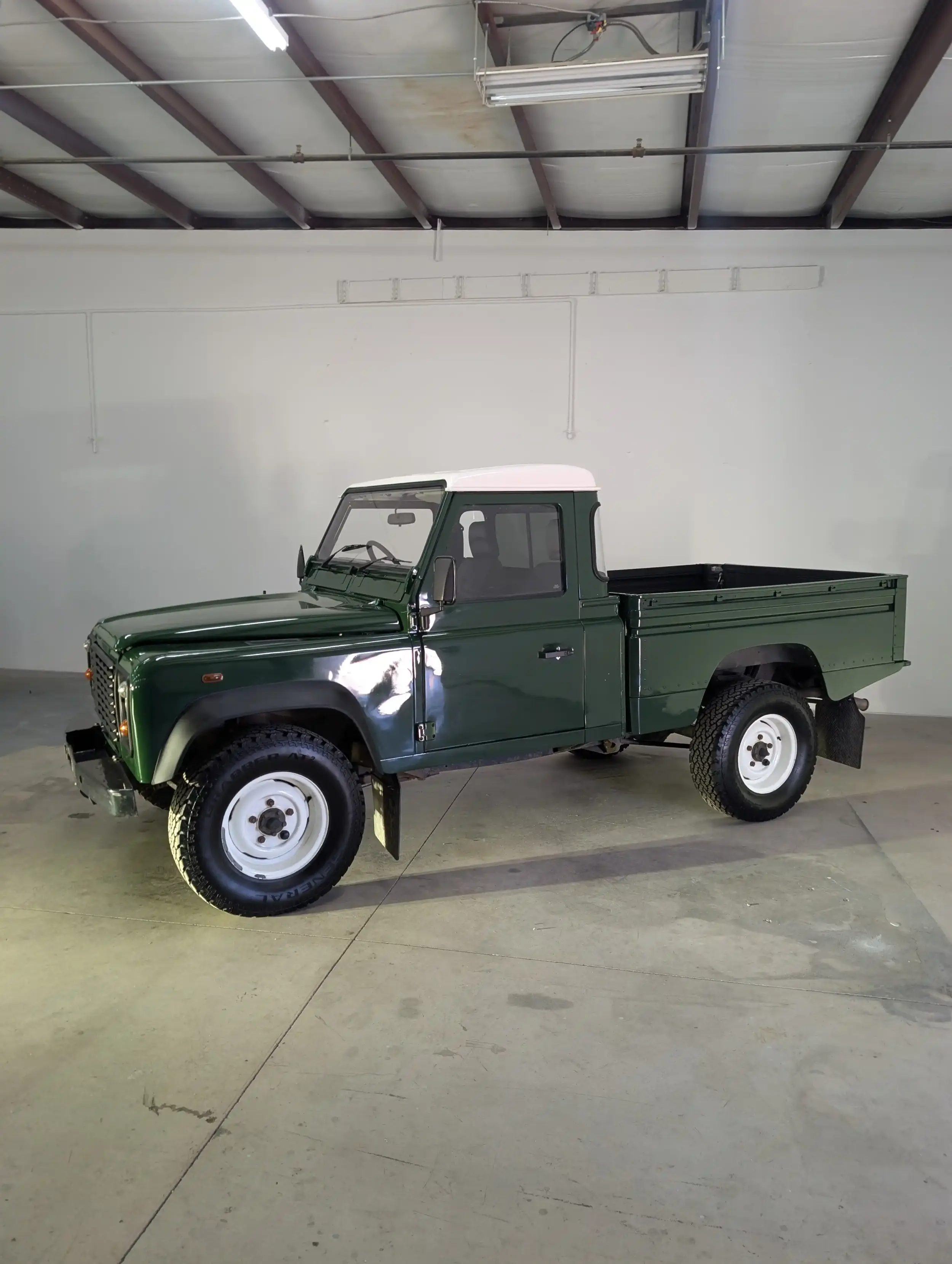 2000 Land Rover Defender 110 Hi-Cap Pickup Td5