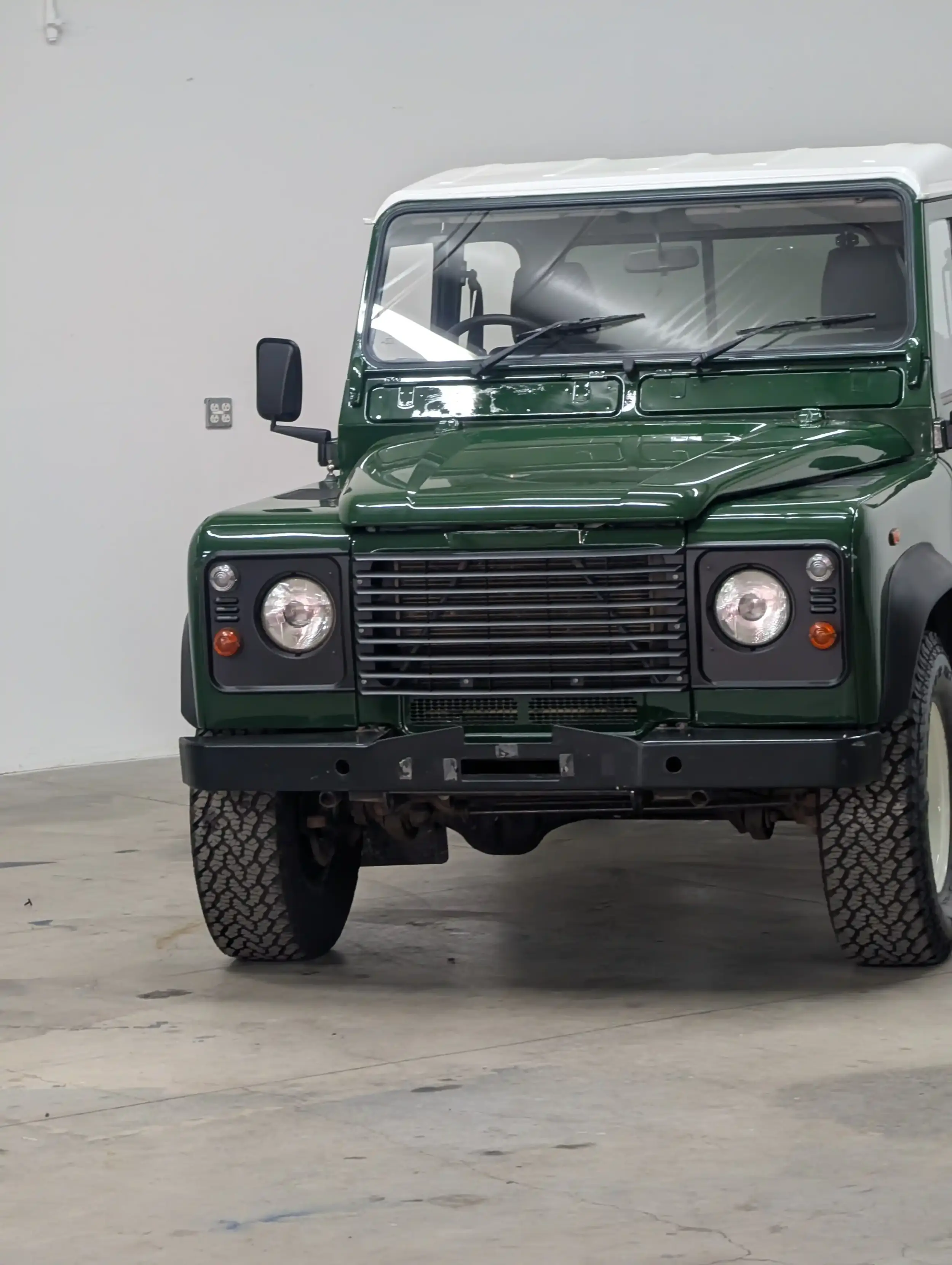 2000 Land Rover Defender 110 Hi-Cap Pickup Td5