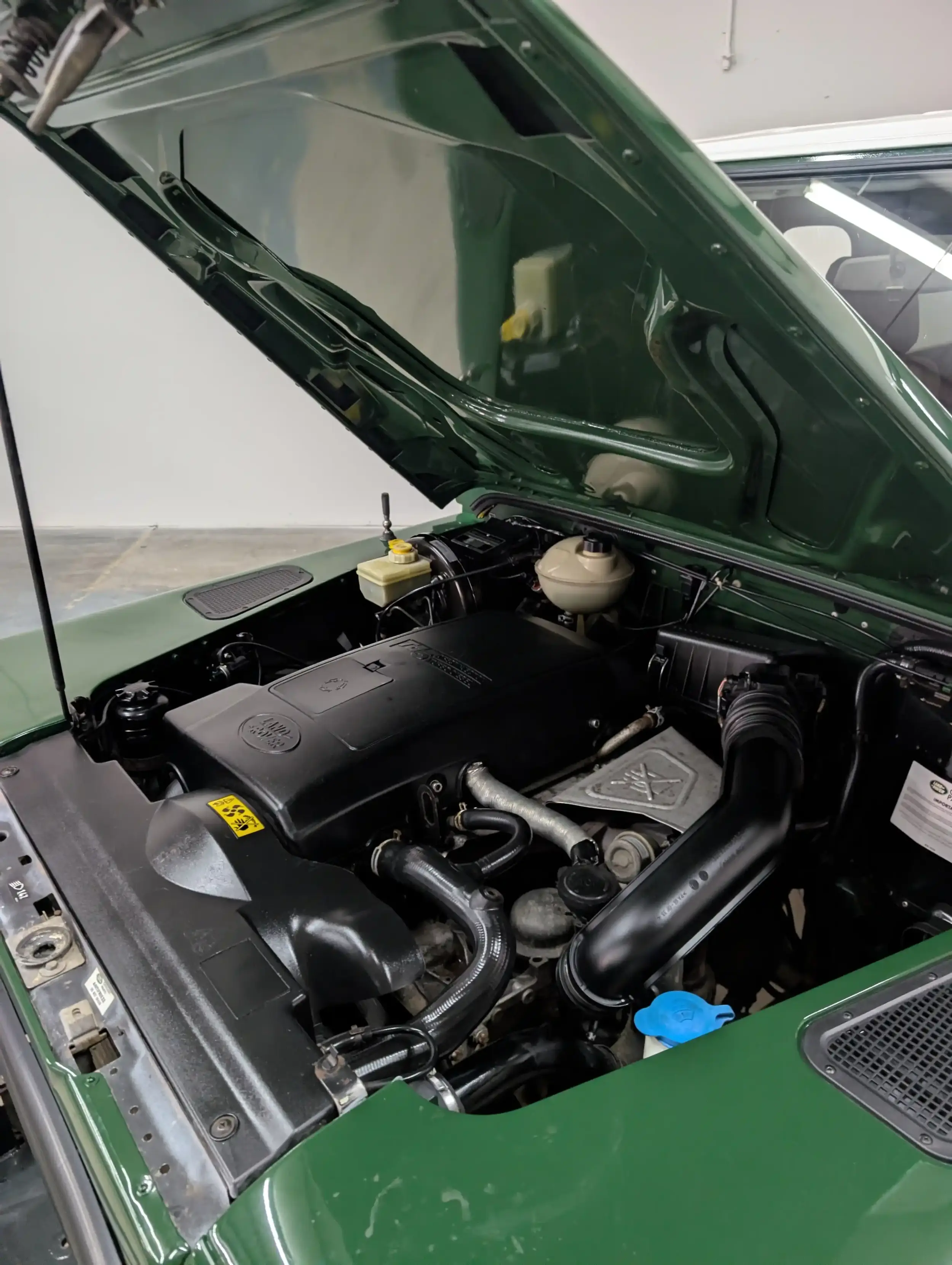 2000 Land Rover Defender 110 Hi-Cap Pickup Td5