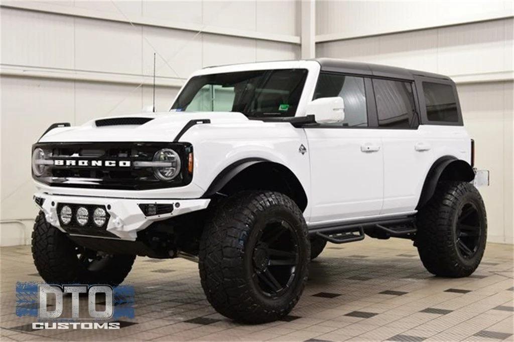 Modified 2025 Ford Bronco Outer Banks - 2