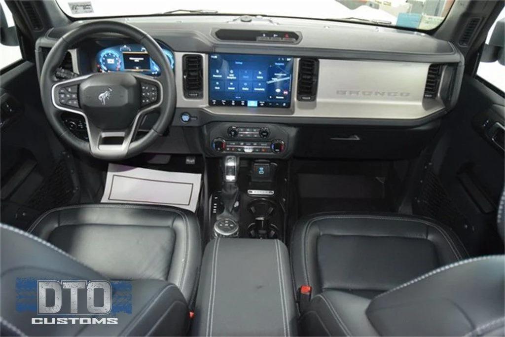 Modified 2025 Ford Bronco Outer Banks